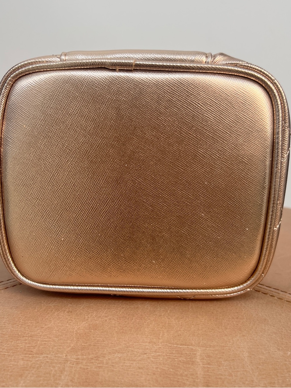 NEW WITH TAGS | KAYALI Rose Gold Fragrance Case - Picture 6 of 15